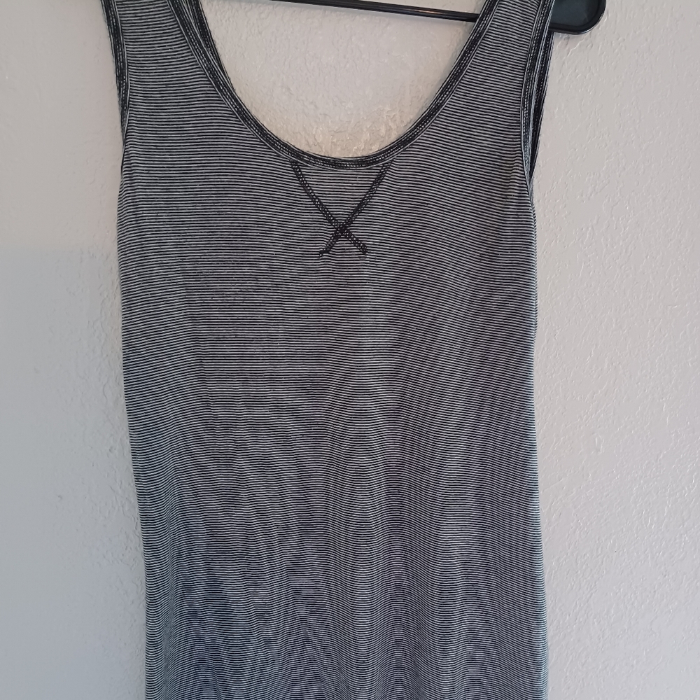 Black & white striped tank top size S